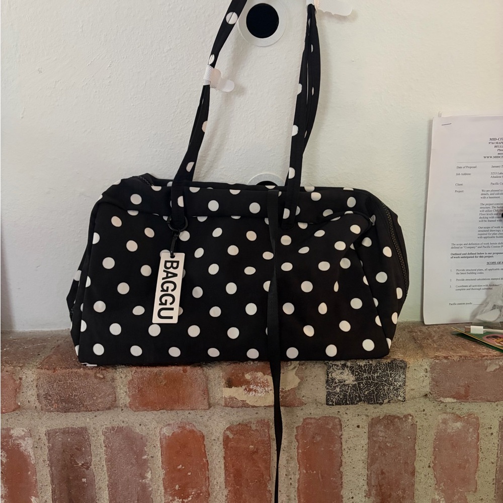 BAGGU Black with White Polka Dot MEDIUM Bowler Urban Exclusive